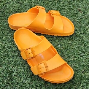 BIRKENSTOCK ARIZONA - Women's Sandals - SIZE 7